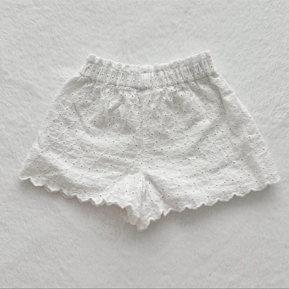 Zara Kids Eyelet Shorts (2-3 Years) - Picture 2 of 3